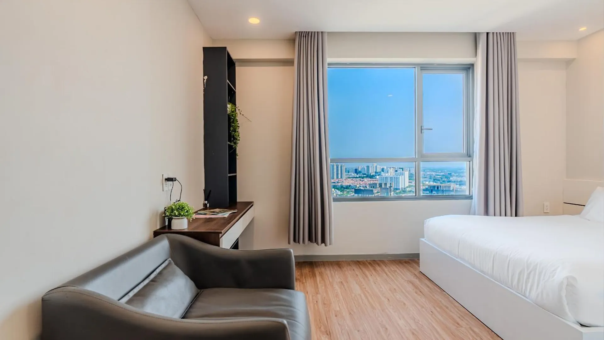 Clover Goldview Serviced Apartment Ho Chi Minh City