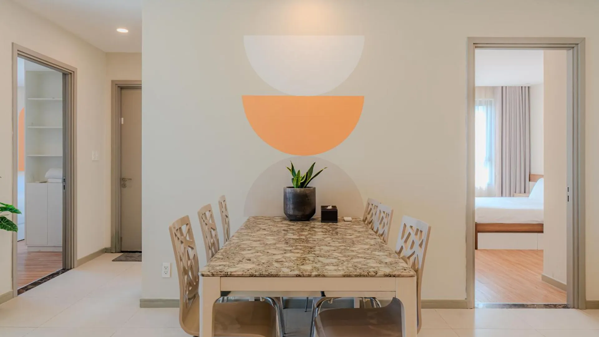 Clover Goldview Serviced Apartment Ho Chi Minh City 0*,  Vietnam