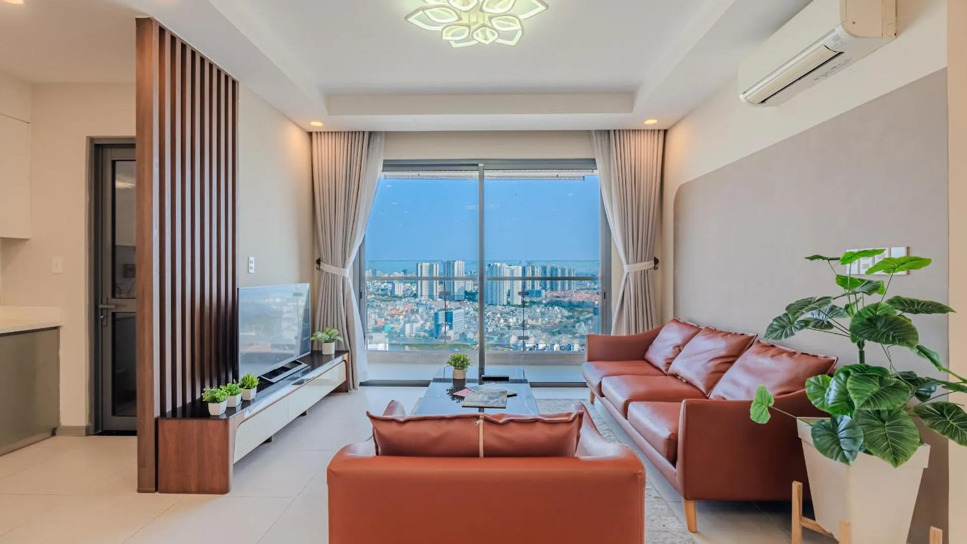 Clover Goldview Serviced Apartment Ho Chi Minh City