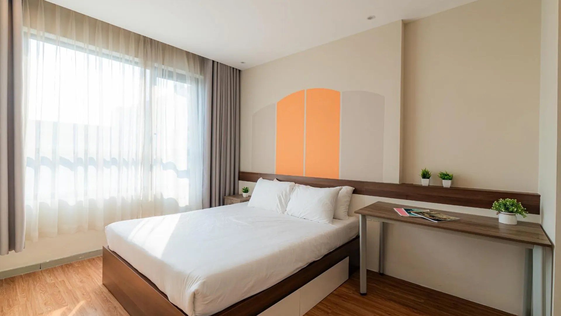 Clover Goldview Serviced Apartment Ho Chi Minh City 0*,  Vietnam