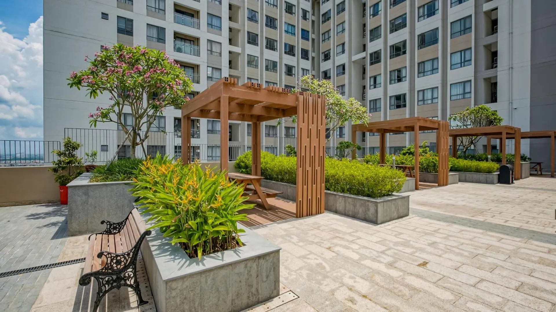Clover Goldview Serviced Apartment Ho Chi Minh City 0*,