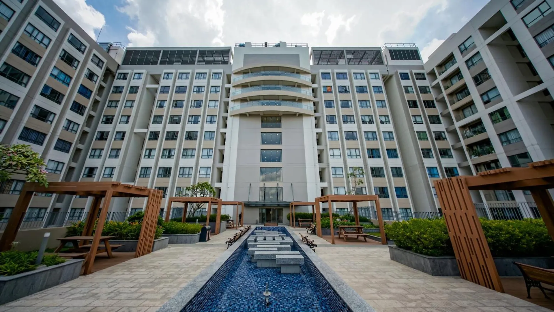 Clover Goldview Serviced Apartment Ho Chi Minh City