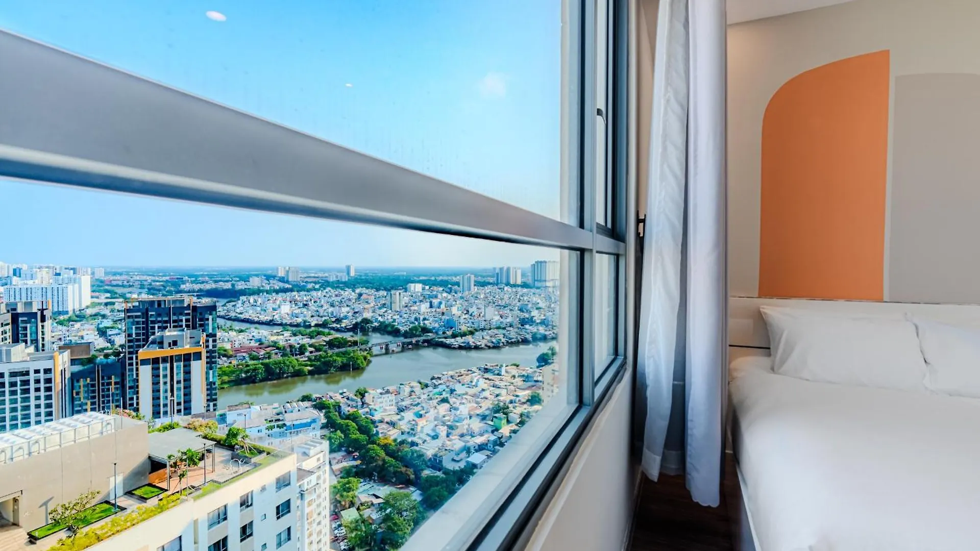 Clover Goldview Serviced Apartment Thành Pho Ho Chí Minh 0*,